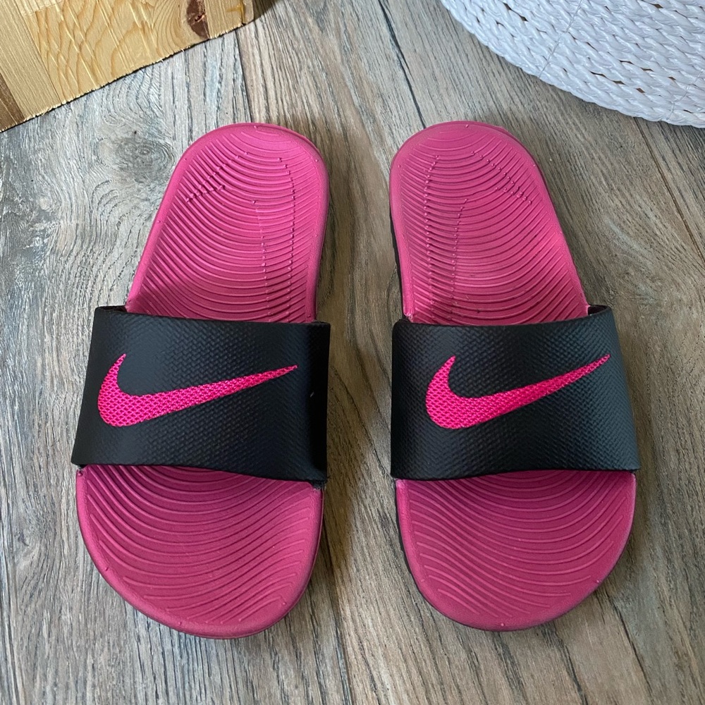Nike girls slides